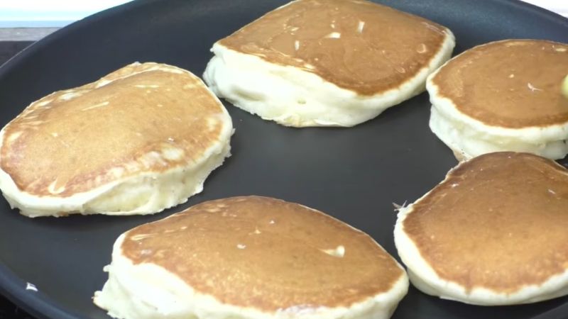 12 смачних та лінивих рецептів для сніданку у вихідні